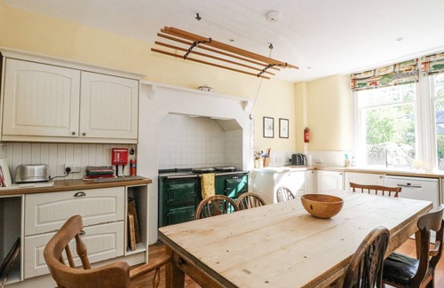 Muirshearlich Cottage | CAMISKY LODGE, pet friendly, character holiday cottage in Caol