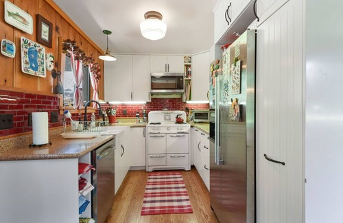 Kings Beach Cabin | Camp Brassie - On Golf Course, Dog Friendly, Walk to Beach