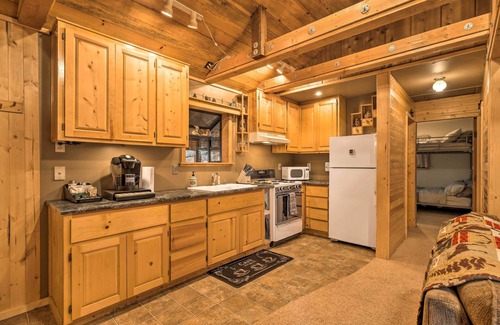 Camp Connell Cabin | Camp Connell Cabin Near Vineyards & Hiking