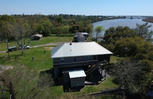 Pearlington House | Camp'Inn Waterfront Paradise! You won't want to leave!