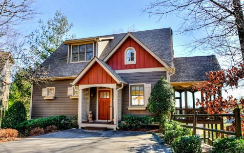 Big Canoe Villa | Camp Paws - Beautiful mountain views in Big Canoe