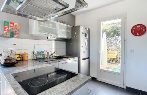 Auriol House | Campagne en ville Villa T3 75m2 Jardin 60m2