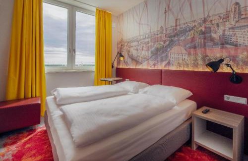 Schoenefeld Hotel | Campanile Berlin Brandenburg Airport