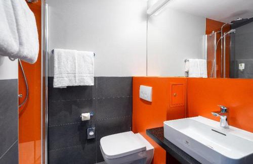 Schoenefeld Hotel | Campanile Berlin Brandenburg Airport