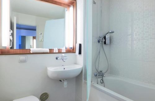 Hendaye Hotel | Campanile Hendaye