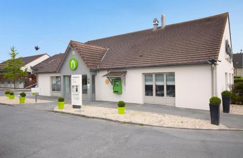 Meaux Hotel | Campanile NATURE - Meaux