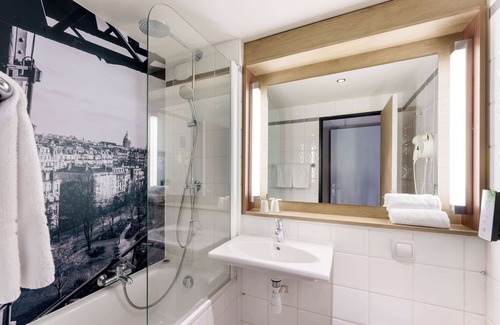 Quartier de la Boule - Champs-Pierreux Hotel | Campanile Paris Ouest - Nanterre - La Défense