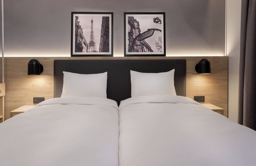La Demi - Lune Hotel | Campanile PRIME - Lyon Ouest Tassin