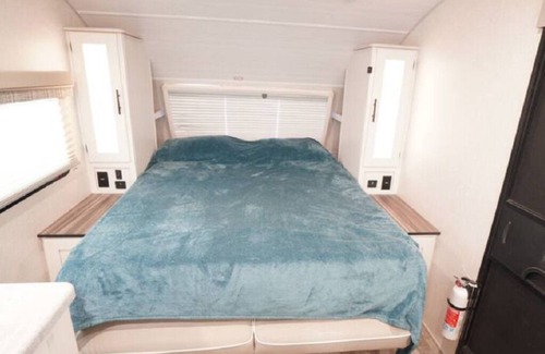 Ono Island House | Camper in Perdido key, close to the best hangouts & public beaches on the gulf.
