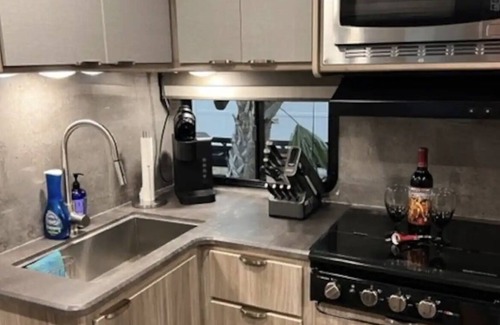Ochlockonee Bay House | Camper with bunk beds on Ochlockonee Bay! Pet friendly