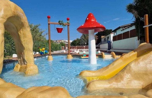 Pietra Ligure House | Camping 2 étoiles - Piscine - efbcge