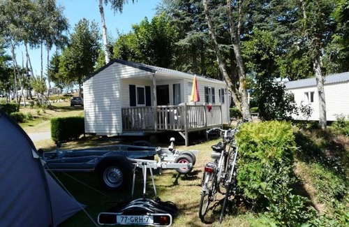 Canet-de-Salars House | Camping 3 étoiles - efb0fh