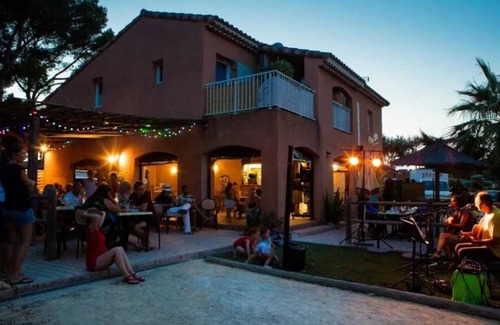 Martigues House | Camping 3 étoiles - eebbba