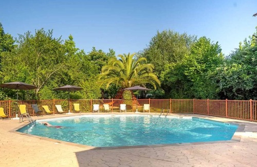 Urt House | Camping 3 étoiles - Piscine - eecbgf