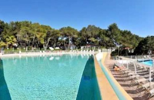 Castelnau-de-Guers House | Camping 4 étoiles - Piscine - eechdd