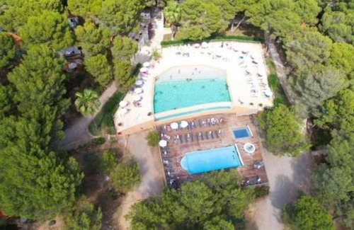 Castelnau-de-Guers House | Camping 4 étoiles - Piscine - eechdf