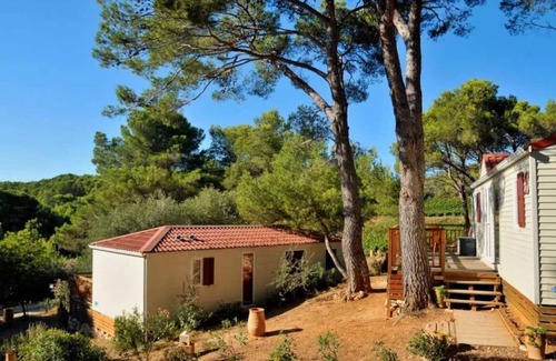 Castelnau-de-Guers House | Camping 4 étoiles - Piscine - ccaadha
