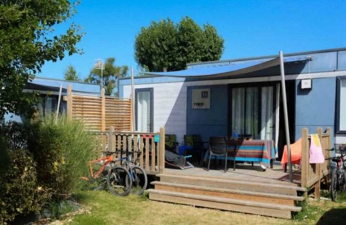 La Faute-sur-Mer House | Camping 4 étoiles - Piscine - eeebhe