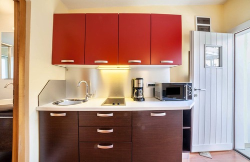Naturno Apartment | 'Camping Adler Bungalow 14' with Mountain View, Terrace, Shared Pool & Sauna