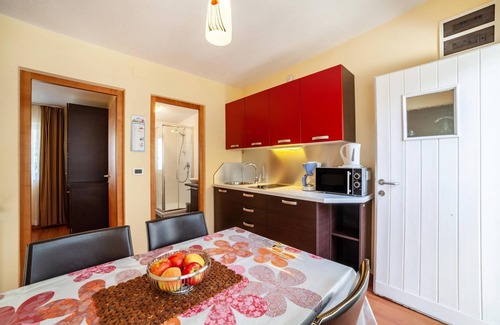 Naturno Apartment | 'Camping Adler Bungalow 16' with Mountain View, Terrace, Shared Pool & Wi-Fi
