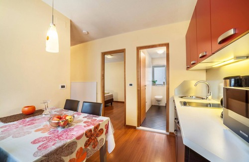 Naturno Apartment | 'Camping Adler Bungalow 18' with Mountain View, Terrace, Shared Pool & Wi-Fi