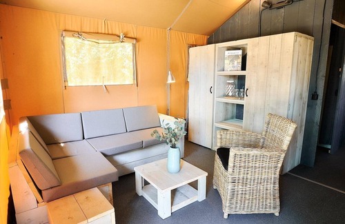 Wilsum Cabin | Camping but with the luxury of home? Optimal enjoyment in this Safari tent in Wilsum!