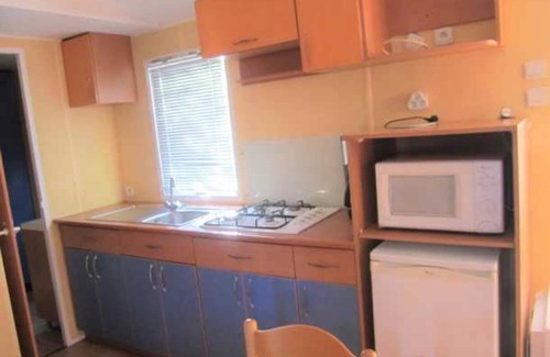 Saint-Jean-Pla-de-Corts House | Camping 3 étoiles - Piscine - eeebbg