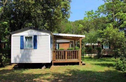 Saint-Jean-Pla-de-Corts House | Camping 3 étoiles - Piscine - eeebbg