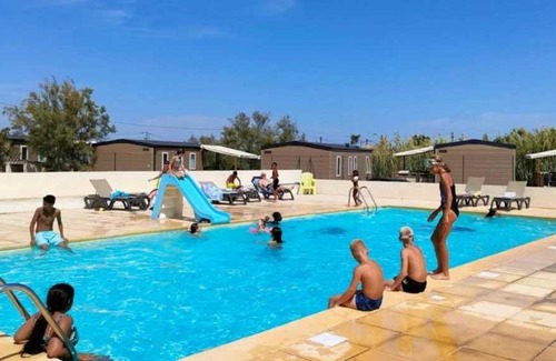 Saint-Mitre-les-Remparts Other | Camping 3 étoiles - Piscine - ccbaega