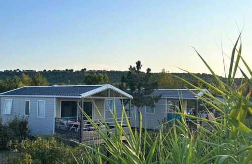 Saint-Mitre-les-Remparts Other | Camping 3 étoiles - Piscine - ccbaega