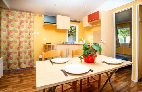 Nefiach House | Camping La Garenne* - Premium 4-room mobile home for 6/8 people