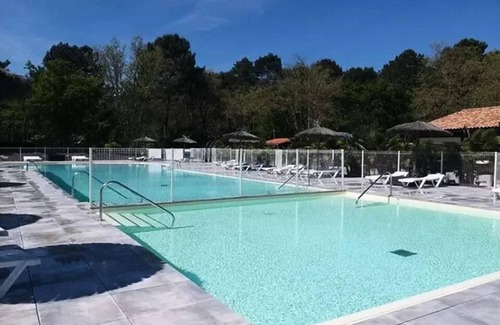 Ares House | Camping Les Goélands * - Mobil-Home Premium 3 Parts 4 People Air-conditioned + TV