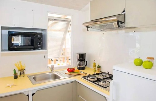 Talmont-Saint-Hilaire House | Camping Loyada* - 3-room Comfort mobile home for 4 people with air conditioning