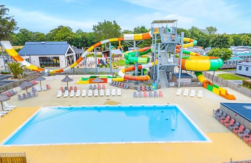 Benodet House | Camping maeva Club La Mer Blanche * - Mobile Home Groix 4 Rooms 6 People + TV