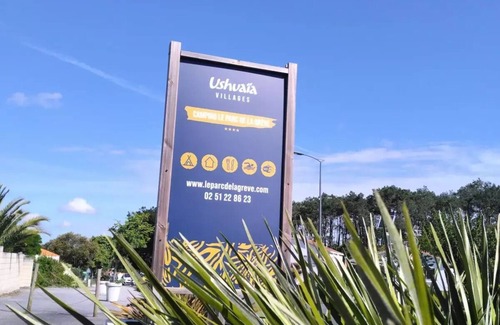 L'Aiguillon-sur-Vie House | Camping Ushuaïa Le Parc de La Grève * - Ecolodge Campétoile 3 Rooms 4 People Without Sanitary