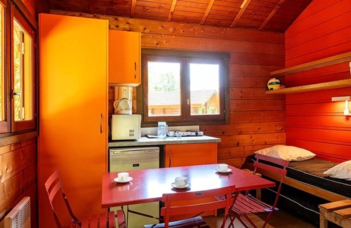 Lissac-sur-Couze House | Campsite Flower du Lac de Causse* - Ecolodge Bois Eco 2 rooms 2/4 people without sanitary facilities