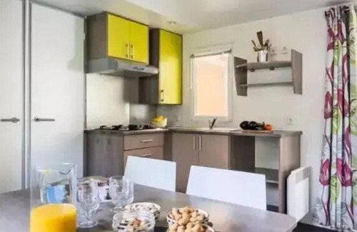 Les Mathes House | Campsite La Pinède* - Comfort 4-room mobile home for 6 people + TV