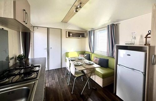 Sainte-Marie-la-Mer House | Campsite Le Sainte Marie * - EMERAUDE - 24m2 - 2 bedrooms - TV - COVERED TERRASS - 1 VEHICLE INCLUSIVE 4 persons