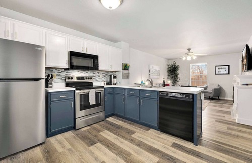 Fayetteville House | Campus Corner-1 Mi to UofA- 1 Mi to Downtown