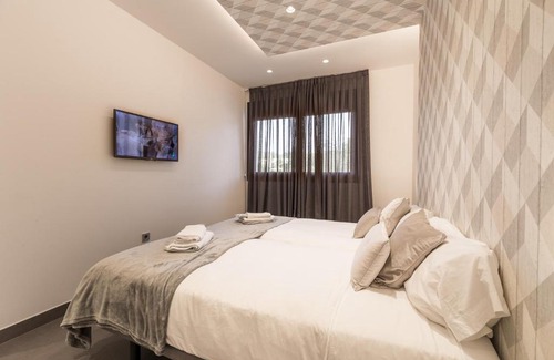 Santa Eulalia del Rio House | CAN EMYLA NEW MODERN VILLA WITH GYM 5 min FROM PACHA y LÍO