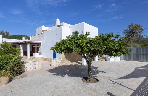 Sant Agusti des Vedra Villa | Can Ferrer perfect for families, fenced pool