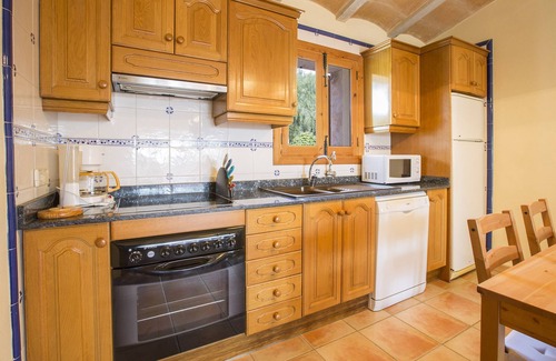 Campos House | CAN FUS - Apartment with shared pool in Campos. Free WiFi.
