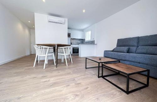 Torroella de Montgri Apartment | CAN ROMY APPARTEMENT T2 A - à 80m de la plage Cala Montgo
