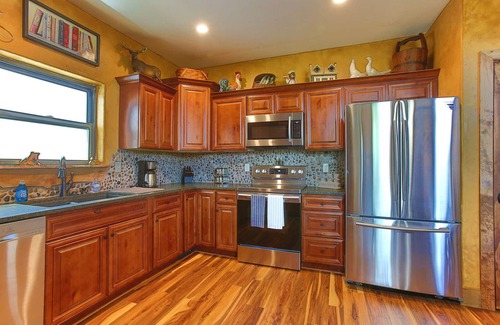 Branson Cabin | Can't miss 10-Bedroom Lakefront Lodge