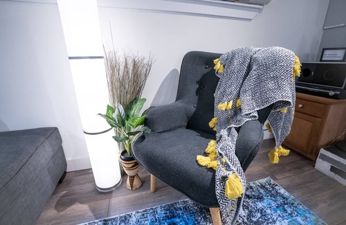 Rutland House | Canadian Creekside Getaway ~ Bring Your Pets!