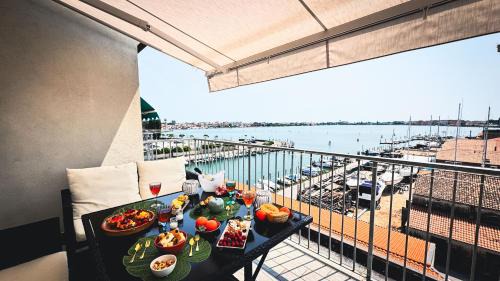 Chioggia Apartment | Canal Bellavista by Ca-Sa Check