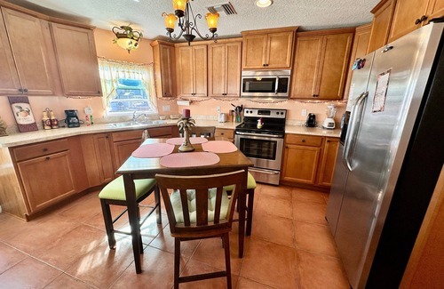 Nettles Island House | Canal front 1 bed 1 bath canal front home on the Intracoastal