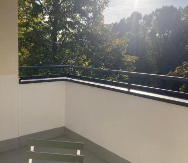Neukoelln House | Canal-Front at Maybachufer - 1 Private Room in 80 sqm Two-Bedroom flatshare Apartment