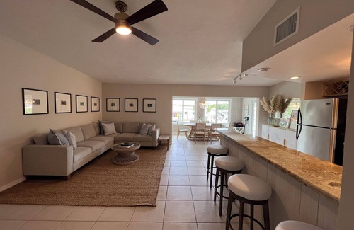 Venetian Shores House | Canal front home in Venetian Shores. Perfect for families . A boater's paradise!