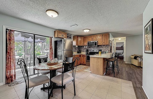 Leesburg House | Canal Front Home on the Harris Chain of Lakes!